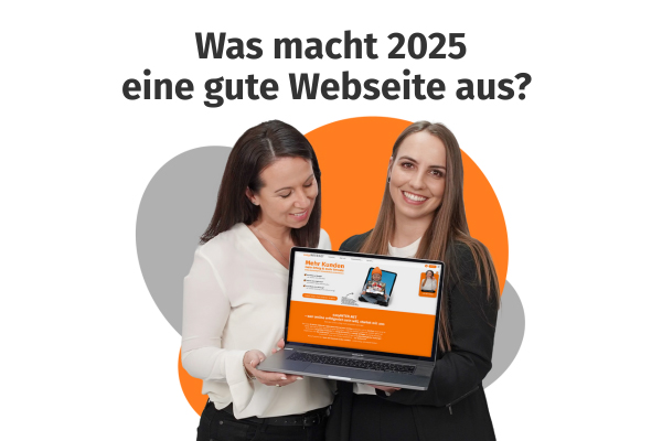 Melly und Sanja mit Laptop