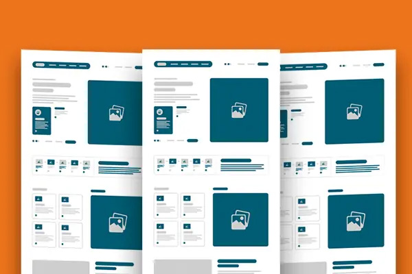 Drei Website Mockups auf orangem Hintergrund
